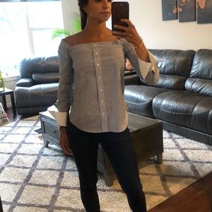 ☀️LIKE NEW Highline Off Shoulder 3/4 Button Down